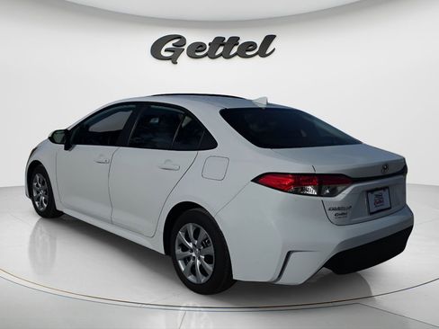 Used 2025 Toyota Corolla LE image 6