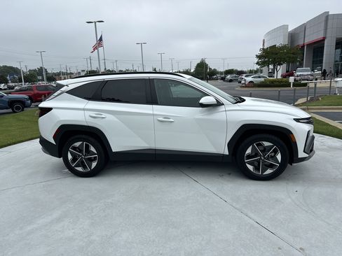 Used 2025 Hyundai Tucson SEL FWD image 35