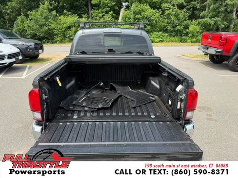 Used 2019 Toyota Tacoma TRD Off-Road AWD/4WD image 9
