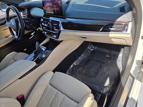 Certified 2023 BMW 530i w/ Convenience Package image 23