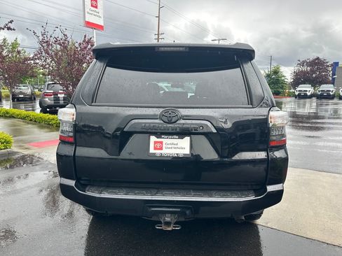 Certified 2016 Toyota 4Runner SR5 Premium AWD/4WD image 4