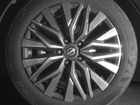 Used 2025 Nissan Altima 2.5 SV image 12