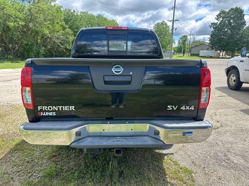 Used 2018 Nissan Frontier SV AWD/4WD image 8