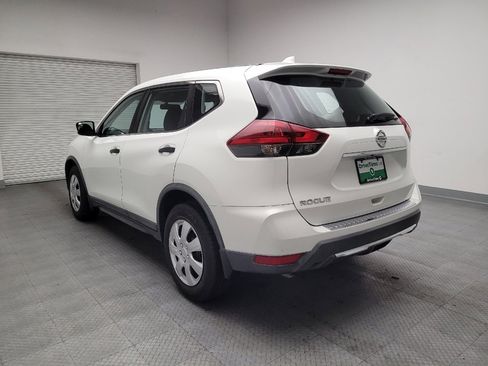 Used 2018 Nissan Rogue S image 5