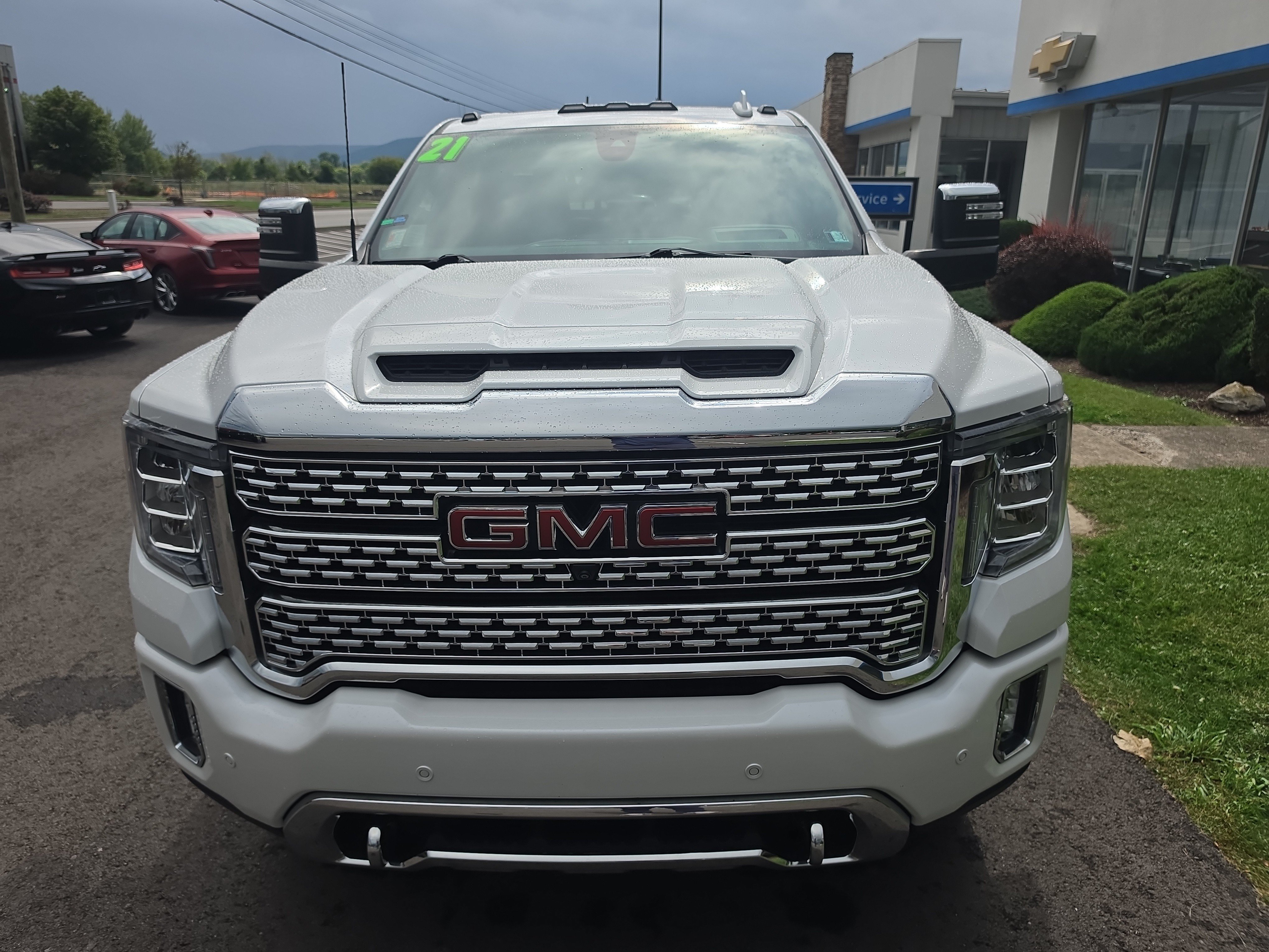 Used 2021 GMC Sierra 2500 Denali w/ Denali Ultimate Package AWD/4WD image 9