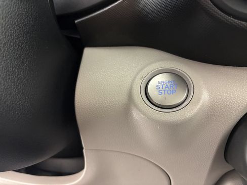 Used 2025 Hyundai Venue SEL FWD image 28