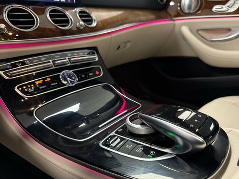 Used 2017 Mercedes-Benz E 300 4MATIC image 21