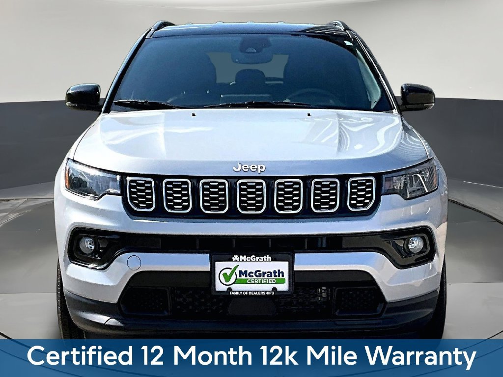 Used 2025 Jeep Compass Limited AWD/4WD image 2