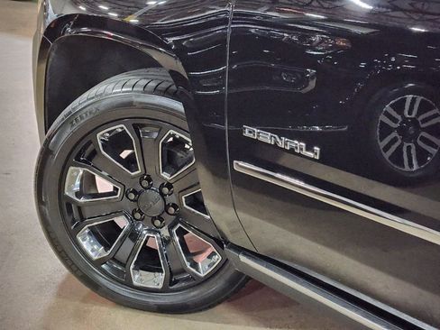Used 2019 GMC Yukon Denali w/ Denali Ultimate Package image 23