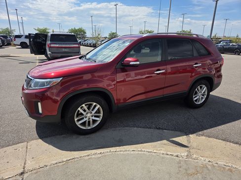 Used 2015 Kia Sorento LX FWD image 2