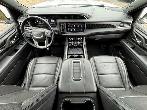Used 2023 GMC Yukon Denali image 20
