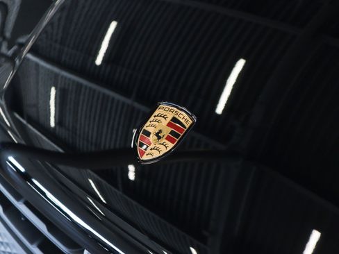 New 2026 Porsche Macan image 24