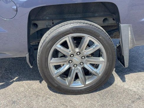 Used 2018 Chevrolet Silverado 1500 LTZ Z71 w/ Centennial Edition AWD/4WD image 9