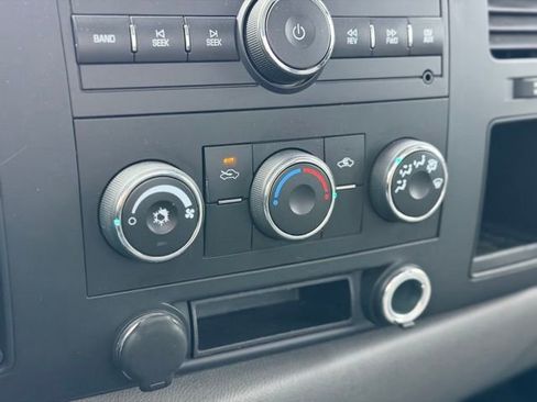 Used 2009 Chevrolet Silverado 1500 W/T image 11