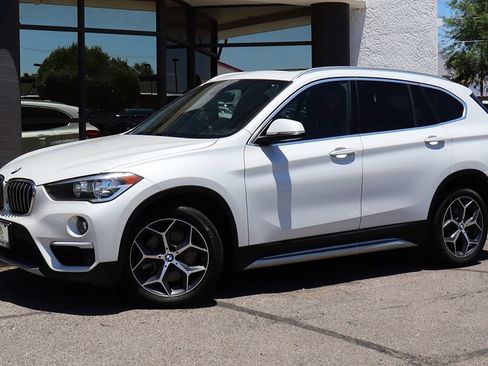Used 2019 BMW X1 xDrive28i w/ Convenience Package AWD/4WD image 3