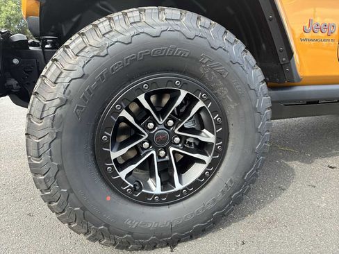 New 2026 Jeep Wrangler Unlimited Rubicon AWD/4WD image 19