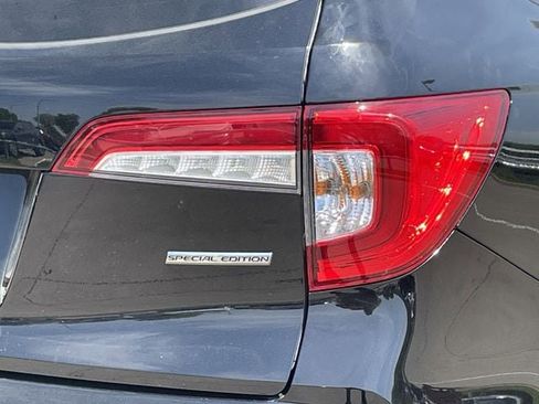 Used 2021 Honda Pilot Special Edition image 6