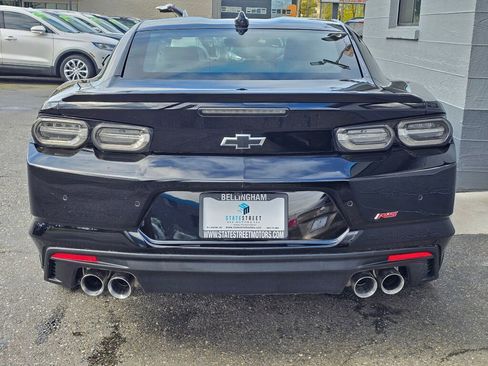 Used 2024 Chevrolet Camaro LT w/ RS Package image 4