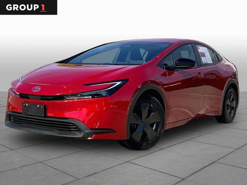 Used 2024 Toyota Prius LE AWD/4WD image 1