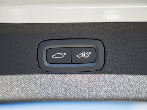 New 2026 Volvo XC90 B6 Ultra w/ Protection Package Premier image 11