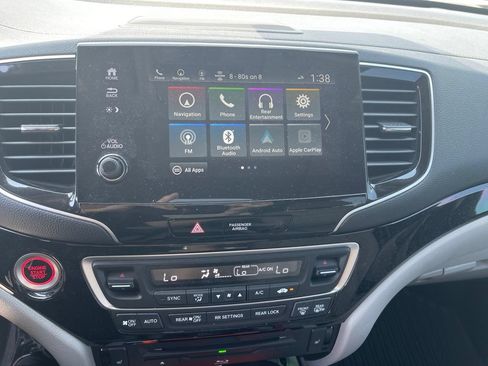 Used 2020 Honda Pilot Touring image 18