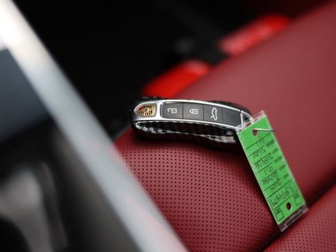 Used 2024 Porsche 911 Carrera w/ Premium Package image 51