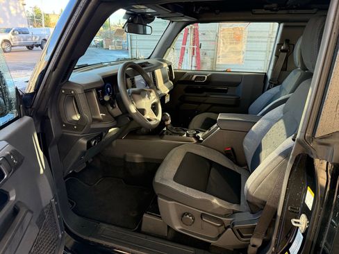 Used 2025 Ford Bronco 2-Door image 12