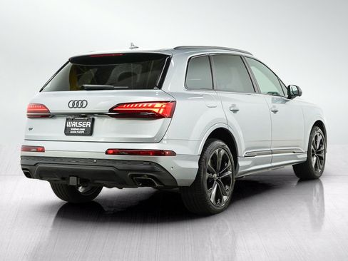 Used 2025 Audi Q7 3.0T Prestige AWD/4WD image 5