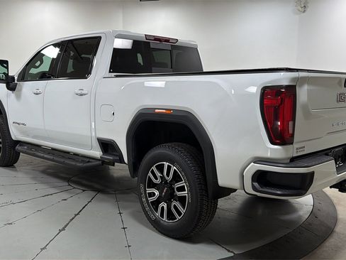 Used 2022 GMC Sierra 3500 AT4 w/ AT4 Preferred Package image 7