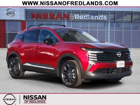 New 2026 Nissan Kicks SR FWD image 1