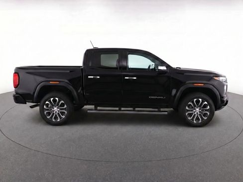 Used 2023 GMC Canyon Denali AWD/4WD image 8