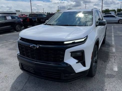Used 2024 Chevrolet Traverse RS AWD/4WD image 5