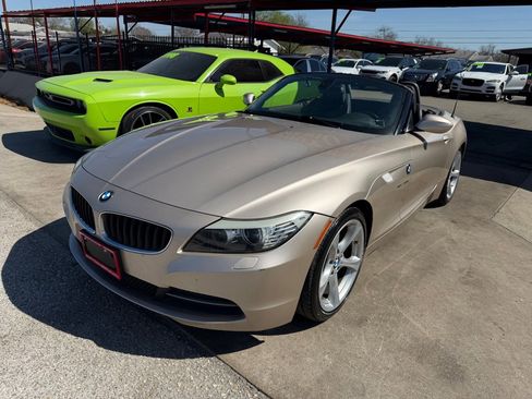 Used 2011 BMW Z4 sDrive30i w/ Premium Pkg image 12