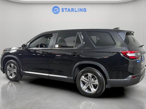 Used 2025 Honda Pilot EX-L image 5