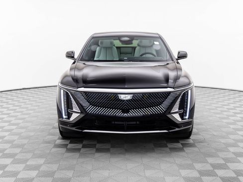 New 2026 Cadillac Lyriq Luxury image 8