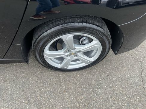 Used 2018 Chevrolet Volt LT w/ Comfort Package image 10