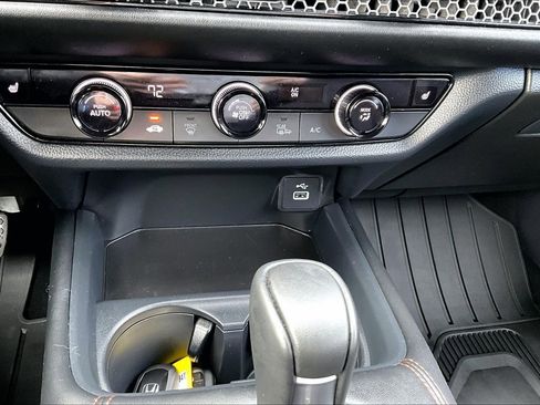 Used 2024 Honda HR-V Sport image 15