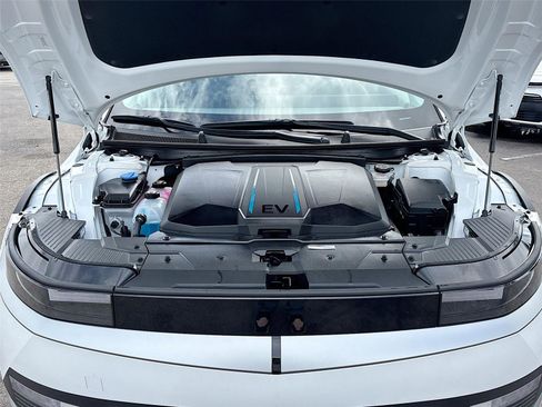 Used 2023 Hyundai Ioniq 5 SE image 29