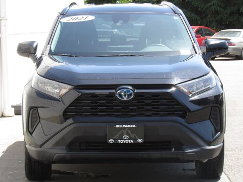 Certified 2021 Toyota RAV4 LE AWD/4WD image 3