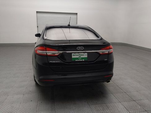 Used 2017 Ford Fusion SE FWD image 6