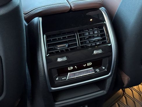 New 2026 BMW X7 M60i w/ Executive Package image 13