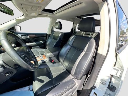 Used 2019 Nissan Pathfinder Platinum image 22