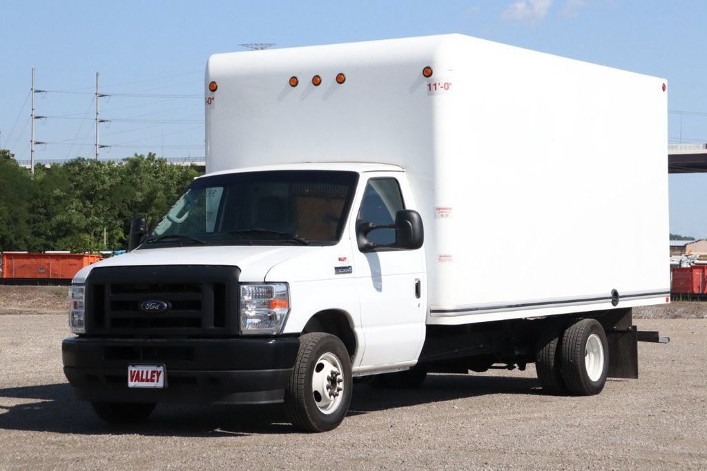 Used 2024 Ford E-350 and Econoline 350 Super Duty w/ Power Windows & Locks Group RWD image 5