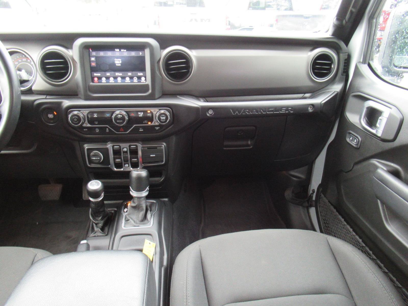 Used 2022 Jeep Wrangler Unlimited Sport AWD/4WD image 14