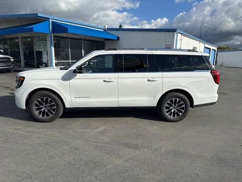 Used 2025 Ford Expedition Max Platinum AWD/4WD image 2
