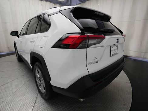 Used 2024 Toyota RAV4 XLE AWD/4WD image 33