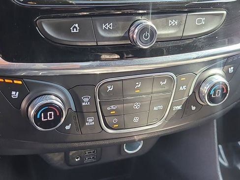 Used 2023 Chevrolet Traverse Premier w/ Redline Edition FWD image 31