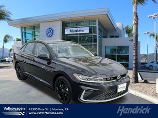 Used 2025 Volkswagen Jetta SE video 1