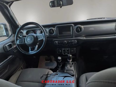 Used 2018 Jeep Wrangler Unlimited Sahara w/ LED Lighting Group AWD/4WD image 15