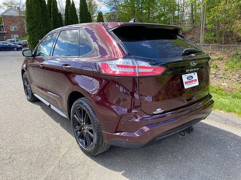 Used 2022 Ford Edge ST-Line w/ Class II Trailer Tow Package AWD/4WD image 6